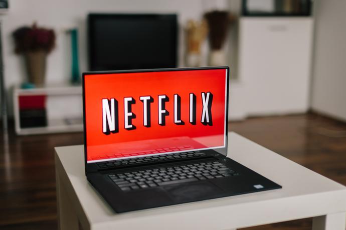 Jak radzi sobie Netflix w Polsce? Nareszcie wiemy, ilu Polaków opłaca abonament